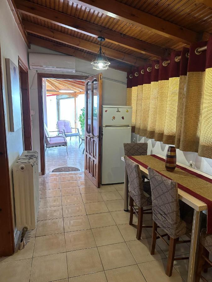 Bratis House 2 * Vartholomio